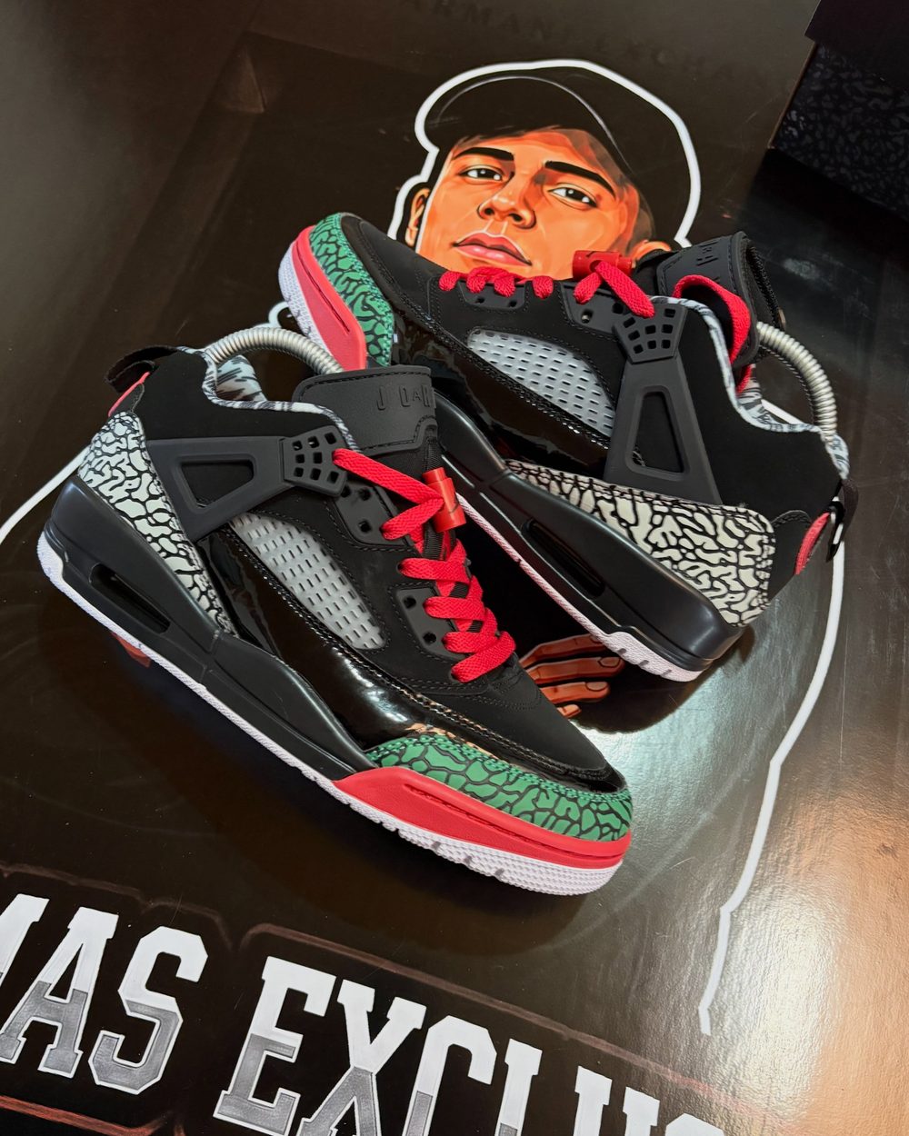Jordan Spizike · Bred Cement